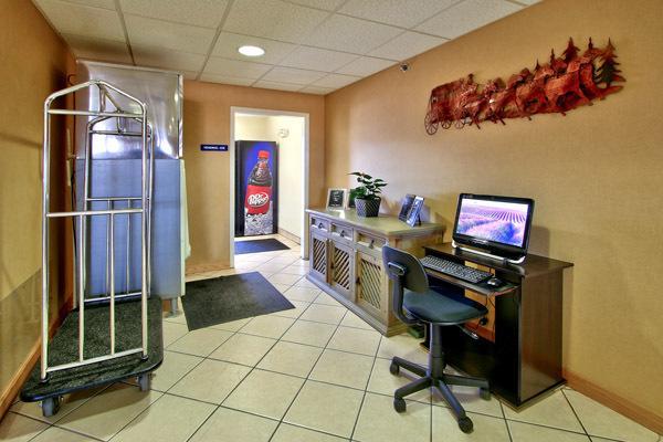 Western Skies Inn & Suites Los Lunas Esterno foto