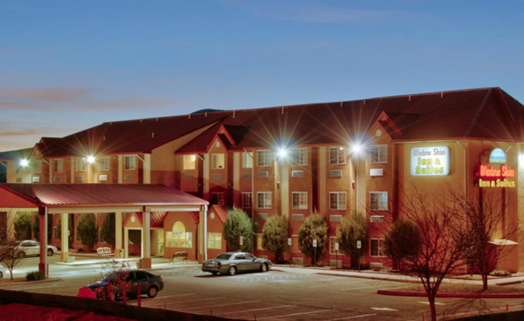 Western Skies Inn & Suites Los Lunas Esterno foto